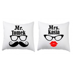 ZESTAW 2 PODUSZEK DLA PAR ZAKOCHANYCH WALENTYNKI WZÓR Z IMIONAMI MR MRS